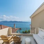 Апартаменты Seaside Luxury *